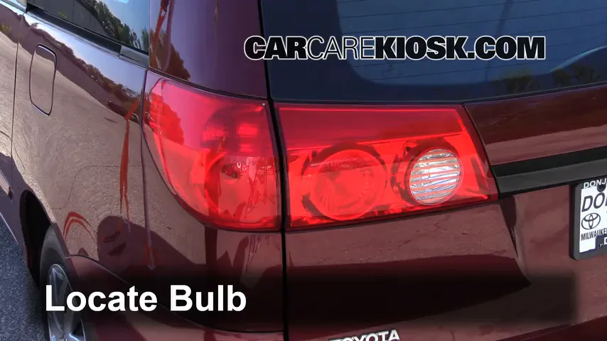 2008 Toyota Sienna CE 3.5L V6 Mini Passenger Van Lights